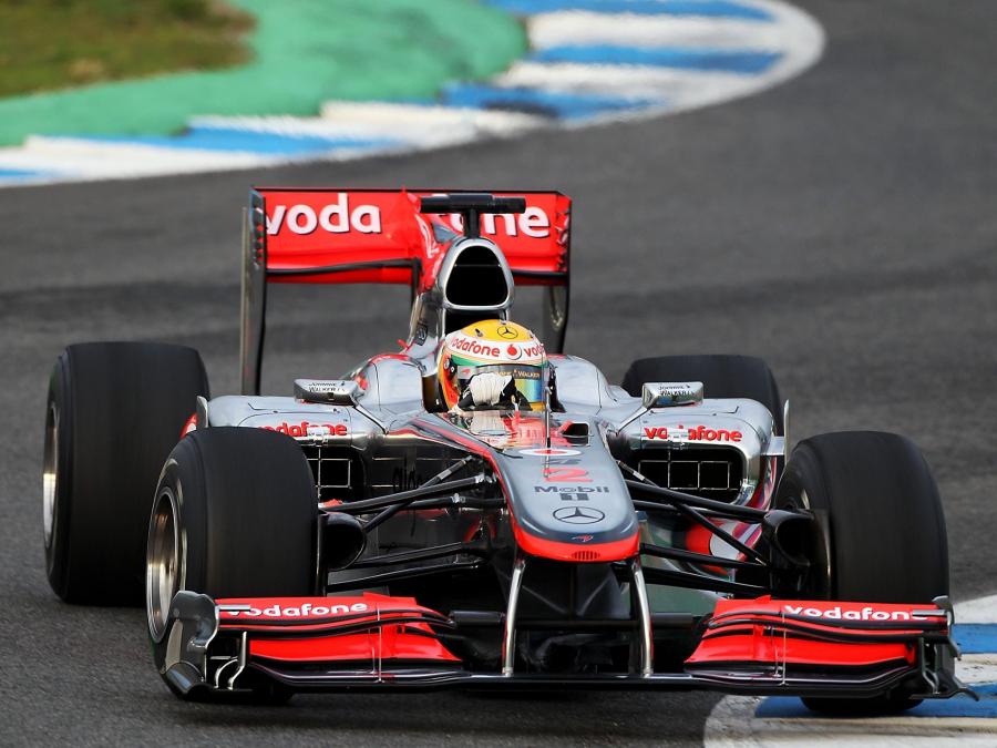  McLaren Mercedes-Benz MP4-25 2010 года  (фото 12 из 16)